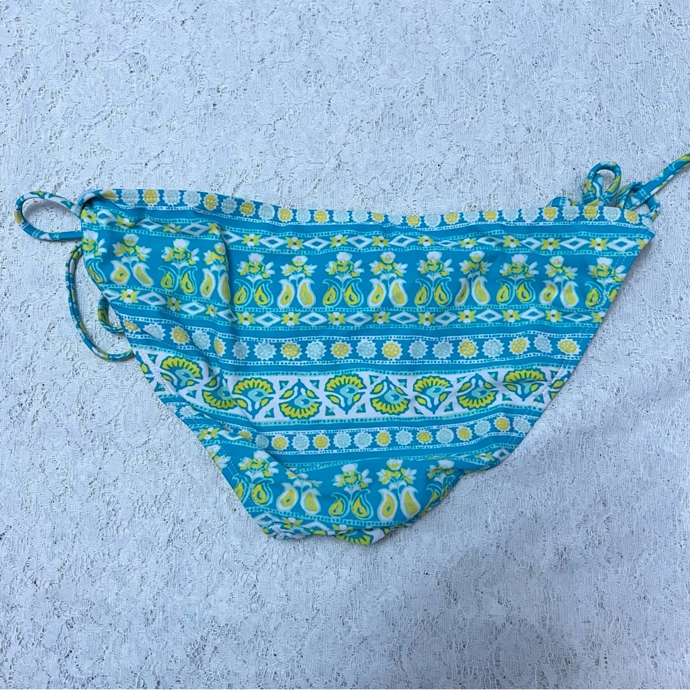 Bikini bottoms 10 for $10 - Picture 3 of 3